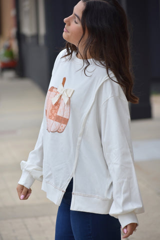 Patchwork Pumpkin Bow Graphic Sweatshirt