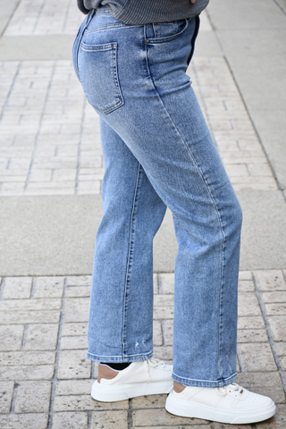 High rise straight leg jean (medium wash) 