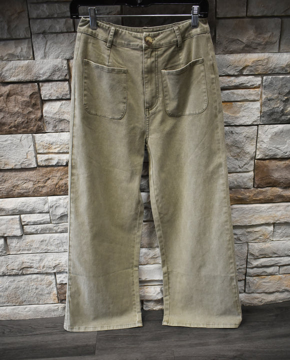 Aitana Olive Jean