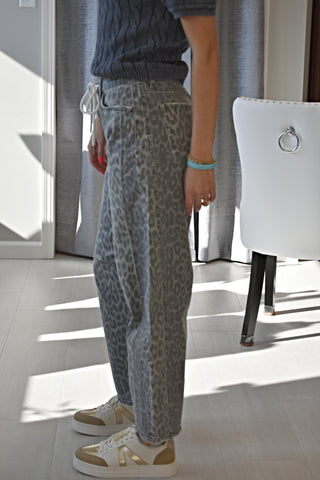 Selah High Rise Barrel Jeans - urbanity online and boutique