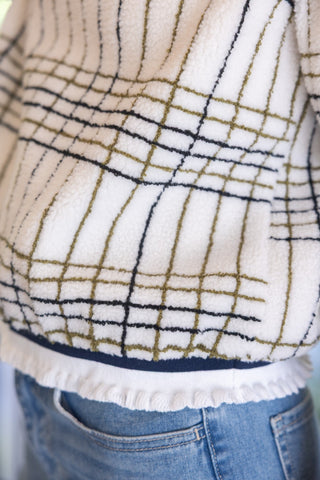 Cozy Plaid Sherpa Puff Sleeve Top – Chic Short Sleeve Fleece