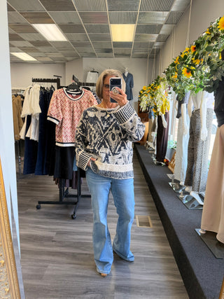 Aria Geometric Oversized Raw-Edge Knit Pullover Sweater