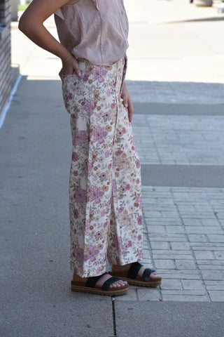 Bloom & Sculpt High-Waisted Floral Jeans with Front Seam - Cream Vintage