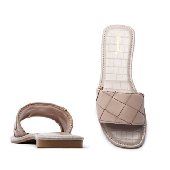 Castel Slide Sandal